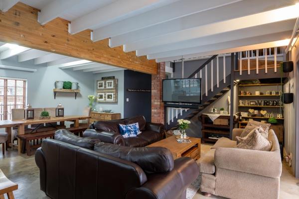 6 Bedroom Property for Sale in Noorsekloof Eastern Cape